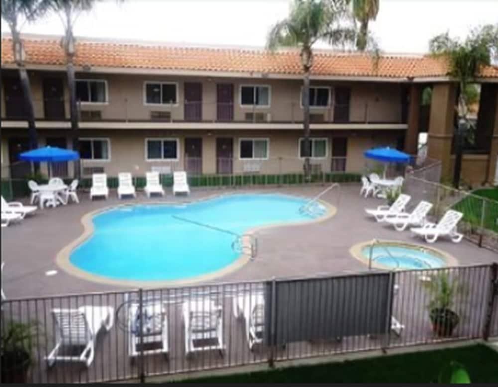 Travelodge By Wyndham Hemet Ca Kemudahan gambar